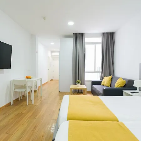 Apartment By Canteras Beach, Palmas