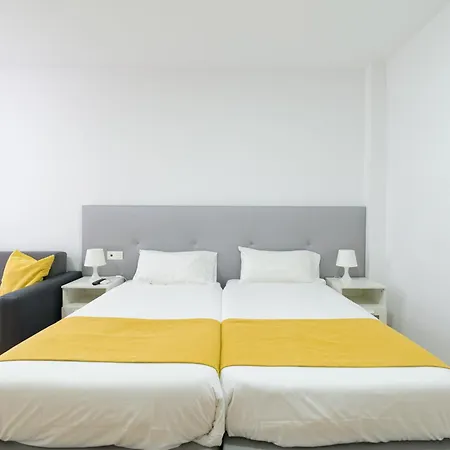 Apartment By Canteras Beach, Palmas *